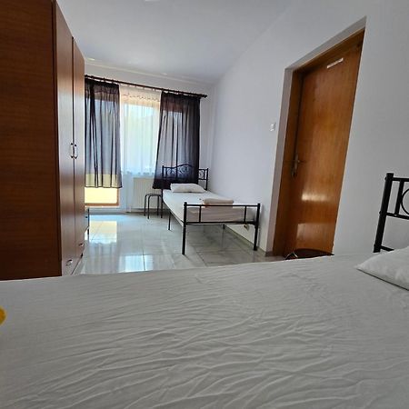 Z Villa Bucarest Esterno foto