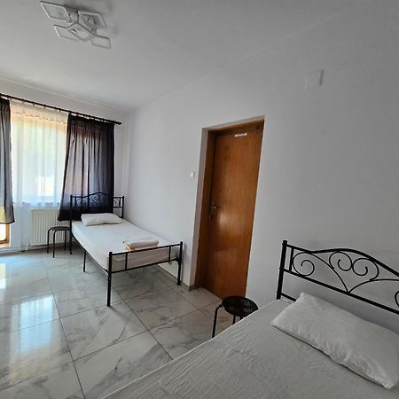 Z Villa Bucarest Esterno foto