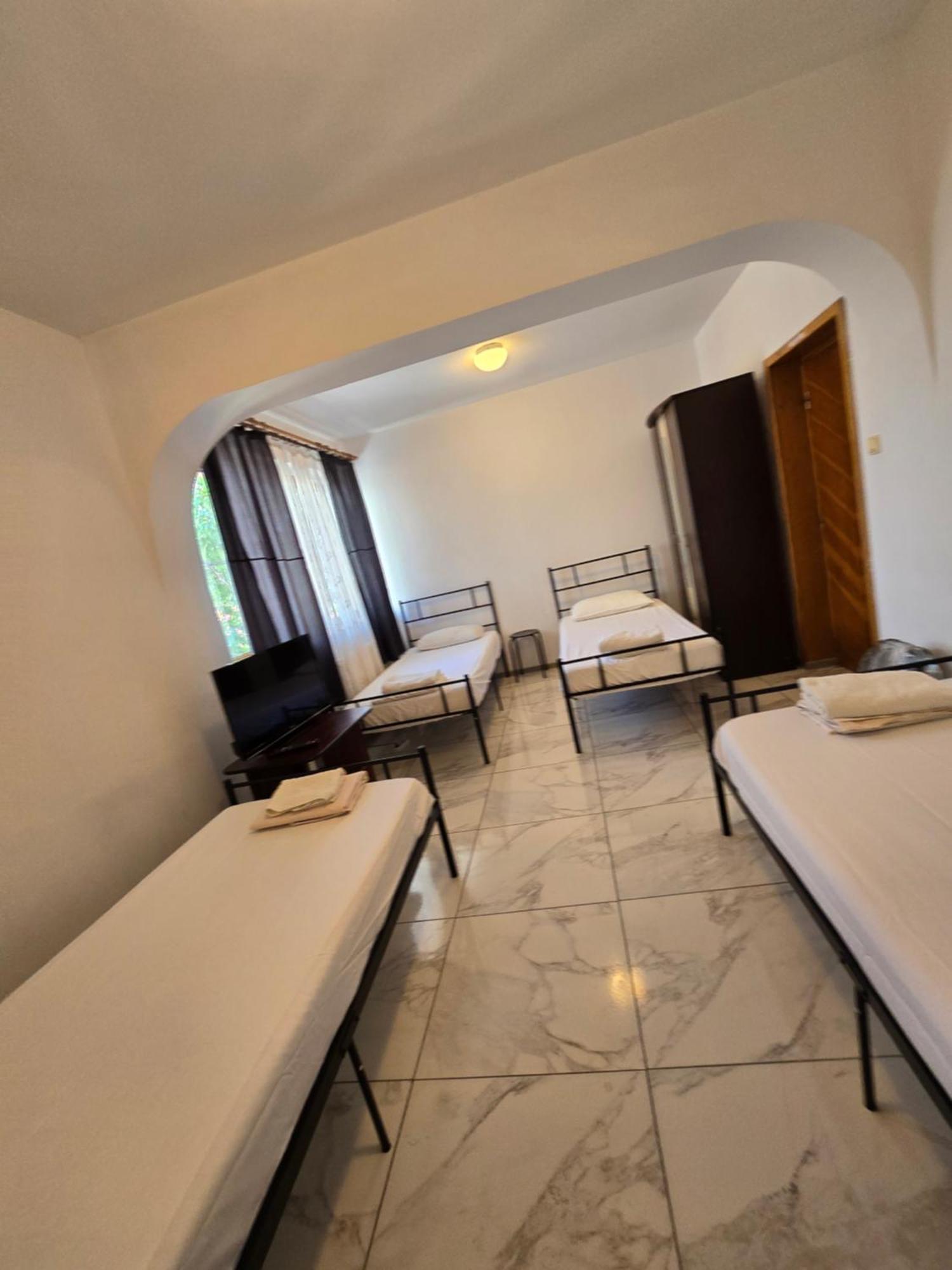 Z Villa Bucarest Esterno foto