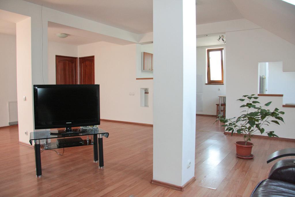 Z Villa Bucarest Esterno foto
